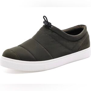 NEW IN BOX Allot Slip-on Walking Shoe Sneaker. Women’s Size 7M